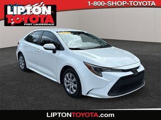 Used 2022 Toyota Corolla LE image 1