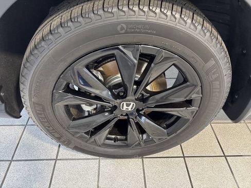 Certified 2025 Honda CR-V Sport Touring image 5