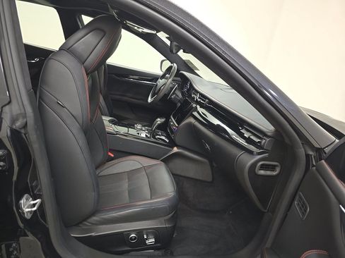 Used 2022 Maserati Quattroporte Modena Q4 image 11