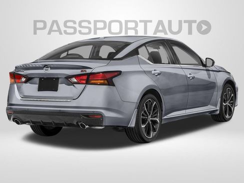 Used 2024 Nissan Altima 2.5 SR w/ SR Premium Package AWD/4WD image 2