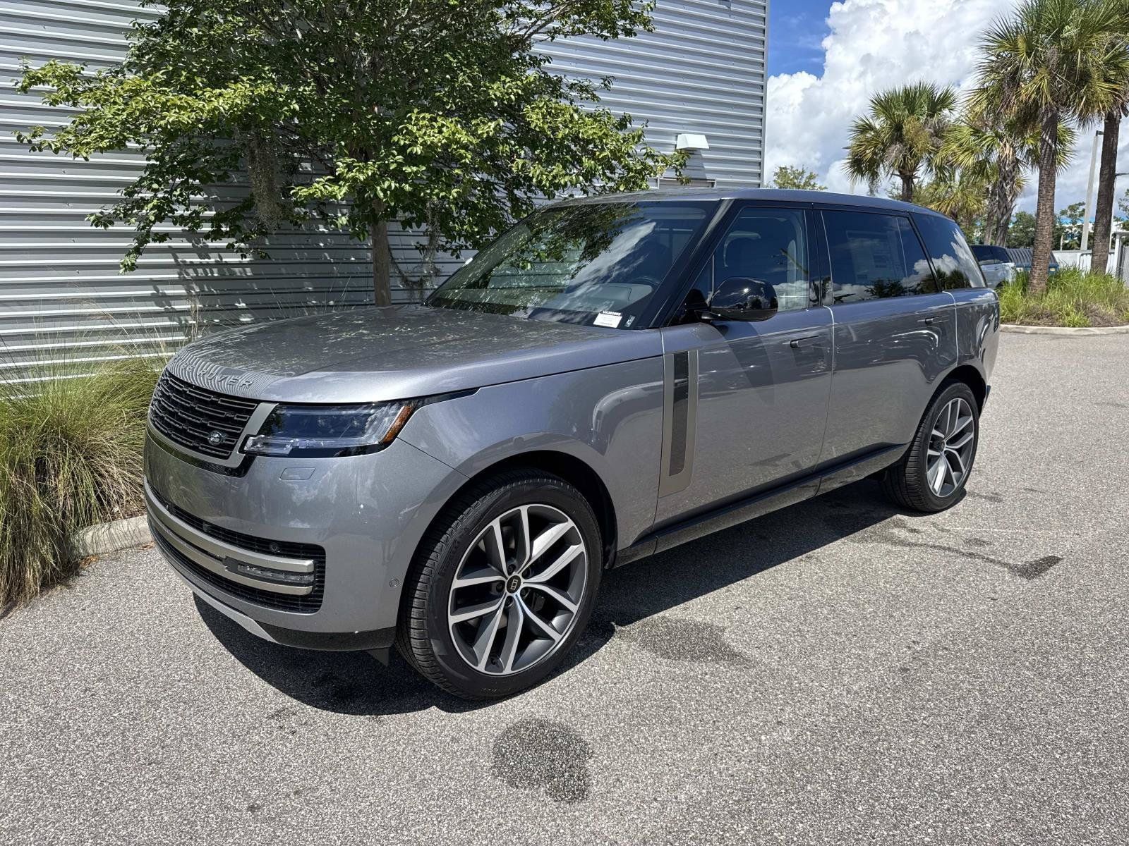 New 2027 Land Rover Range Rover Long Wheelbase SE AWD/4WD image 1