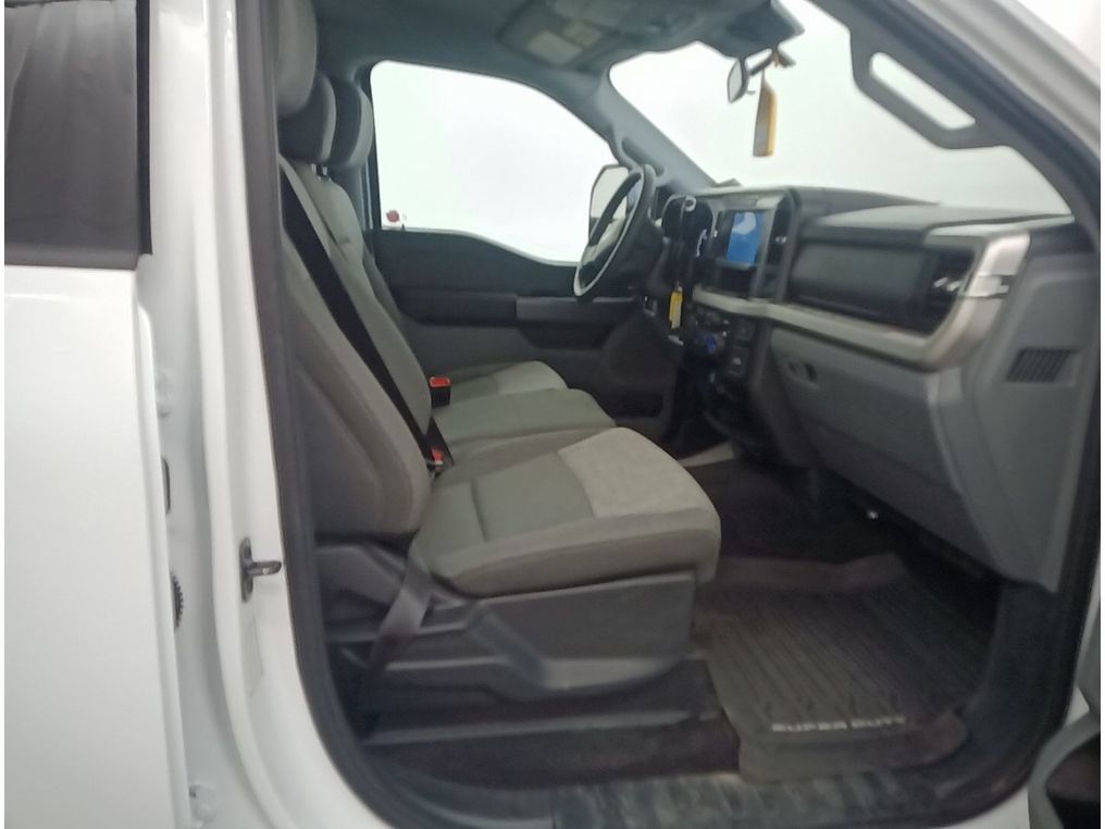 Certified 2025 Ford F350 XLT AWD/4WD image 9