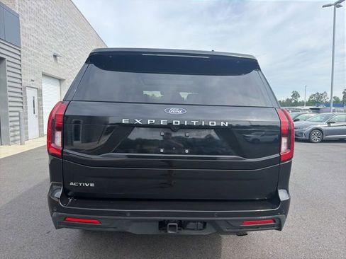Used 2025 Ford Expedition Active AWD/4WD image 7