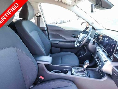 Certified 2025 Hyundai Kona SEL FWD image 18