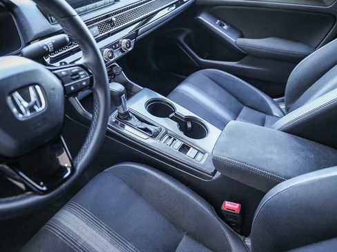 Used 2025 Honda Civic Sport image 25