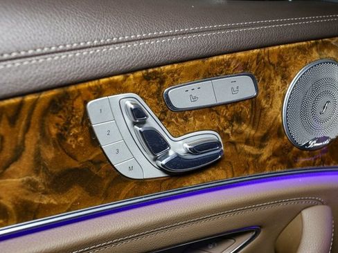Used 2017 Mercedes-Benz E 300 4MATIC image 35