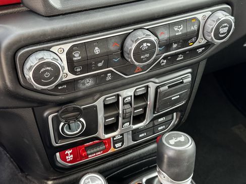 Used 2021 Jeep Wrangler Unlimited Rubicon image 20