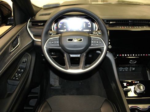 New 2026 Jeep Grand Cherokee Altitude AWD/4WD image 12