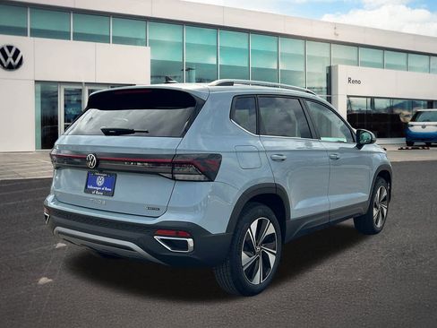 New 2026 Volkswagen Taos SE image 5