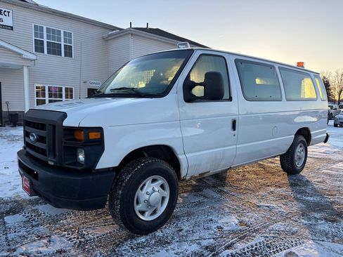 Used 2008 Ford E-350 and Econoline 350 Extended Super Duty image 2