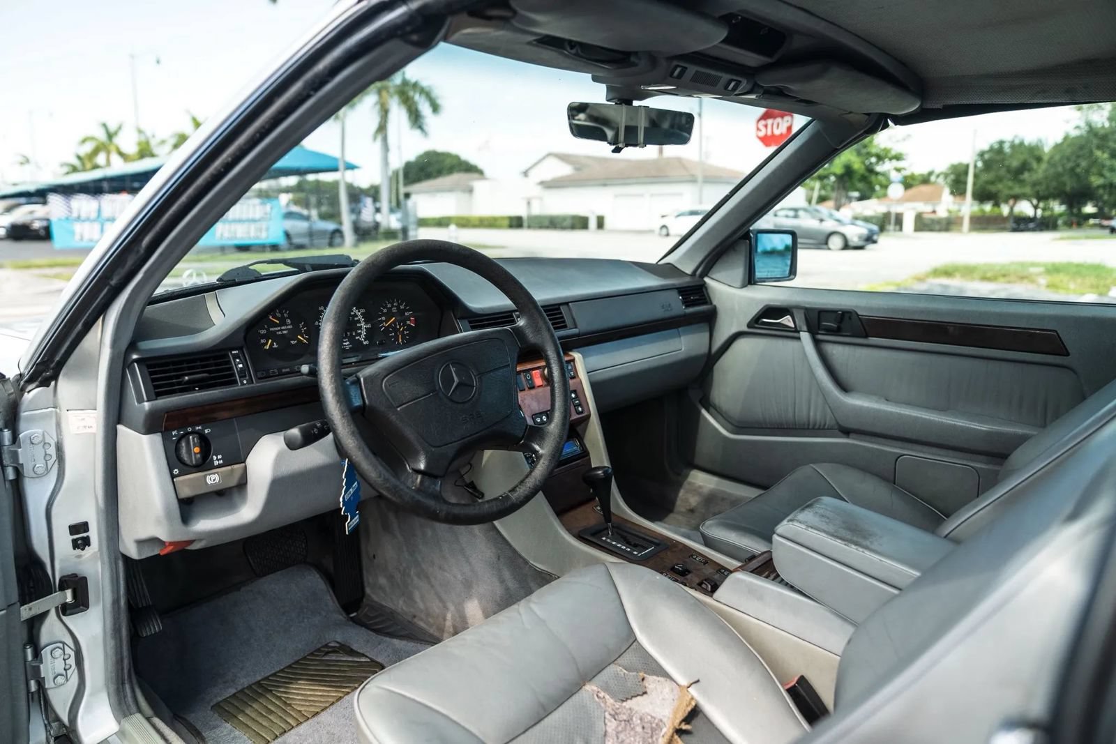 Used 1995 Mercedes-Benz E 320 Convertible image 12
