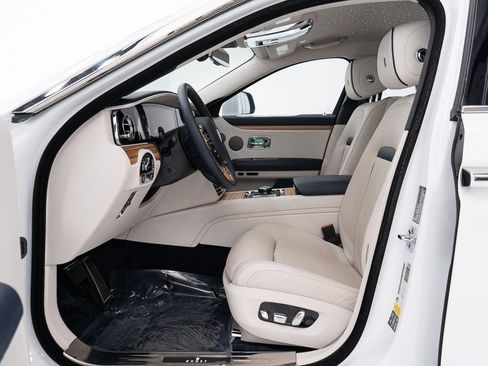 Certified 2022 Rolls-Royce Ghost AWD/4WD image 16