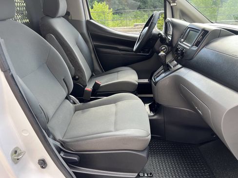 Used 2020 Nissan NV200 SV w/ Back Door Glass Package image 18