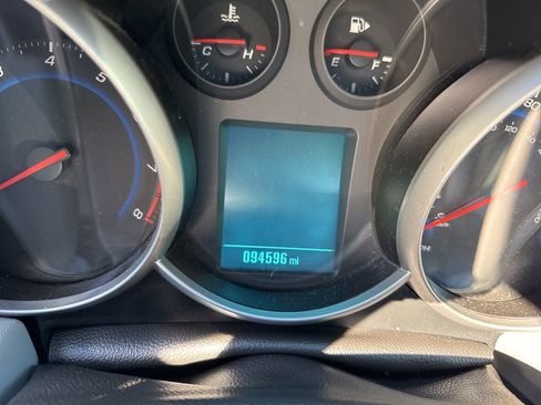 Used 2016 Chevrolet Cruze LS image 5