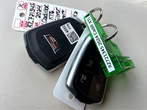 Used 2024 Cadillac XT6 Sport w/ Technology Package image 36