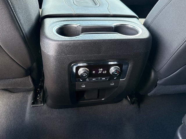 Used 2023 GMC Yukon AT4 w/ AT4 Premium Plus Package AWD/4WD image 27