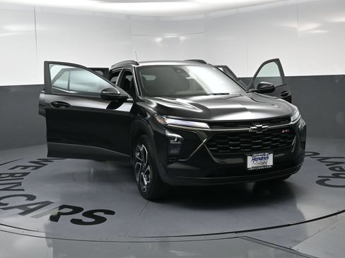 Used 2026 Chevrolet Trax RS w/ Driver Confidence Package FWD image 24