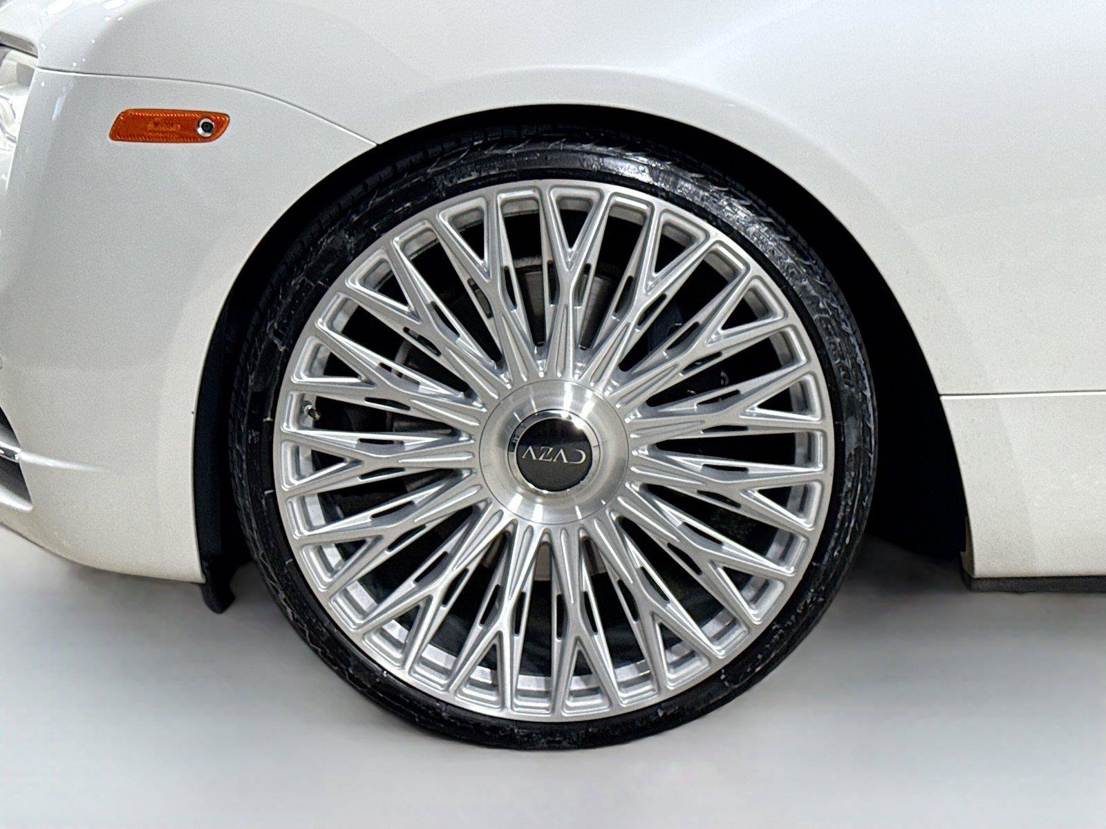 Used 2016 Rolls-Royce Dawn RWD image 37