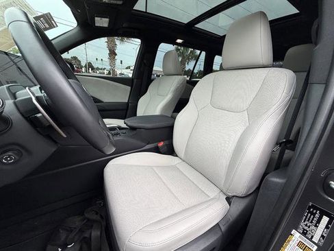 Used 2025 Lexus TX 350 AWD w/ Technology Package image 11