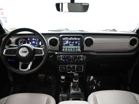 Used 2022 Jeep Wrangler Unlimited Sahara image 36