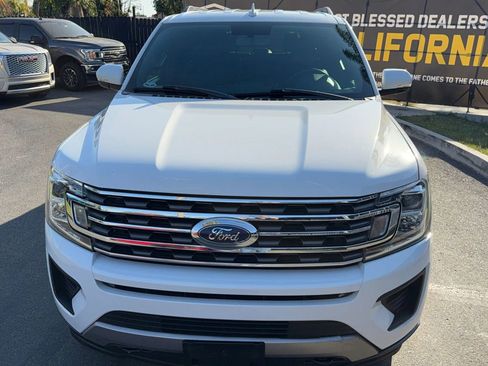 Used 2018 Ford Expedition XLT w/ Equipment Group 202A AWD/4WD image 10