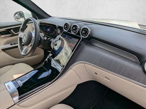 Used 2025 Mercedes-Benz GLC 350e GLC 350e image 23