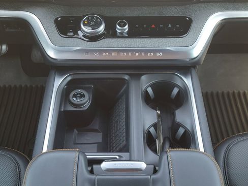 Certified 2025 Ford Expedition Tremor image 25