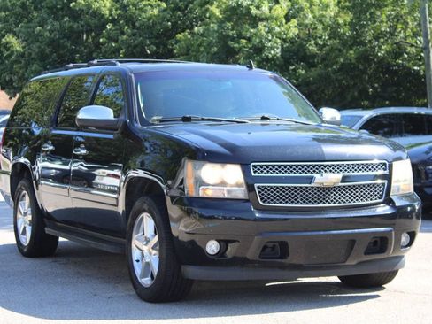 Used 2011 Chevrolet Suburban LTZ RWD image 1
