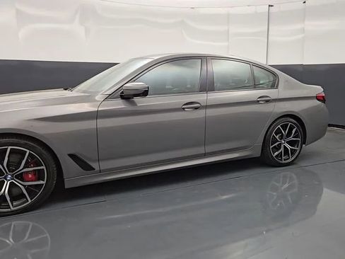 Used 2022 BMW M550i xDrive w/ Executive Package AWD/4WD image 3