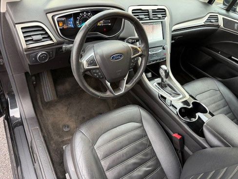 Used 2015 Ford Fusion SE w/ Equipment Group 202A image 13