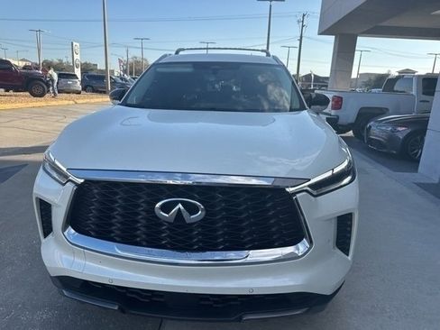 Used 2023 INFINITI QX60 Sensory w/ Vision Package image 2