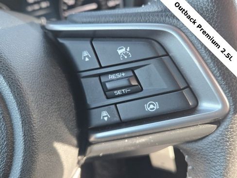 Used 2023 Subaru Outback Premium image 21