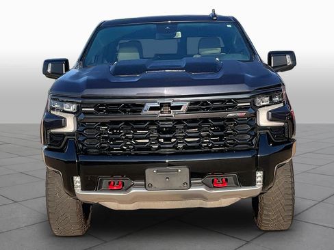 Used 2024 Chevrolet Silverado 1500 ZR2 AWD/4WD image 3