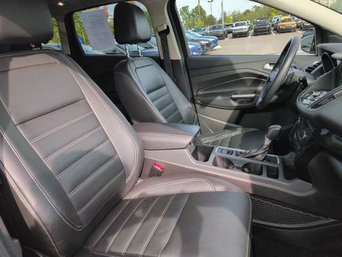 Used 2017 Ford Escape Titanium w/ Canadian Touring Package AWD/4WD image 15