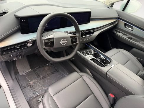 Used 2025 Nissan Murano SL image 16