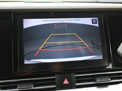 Used 2022 Kia Niro LXS image 12