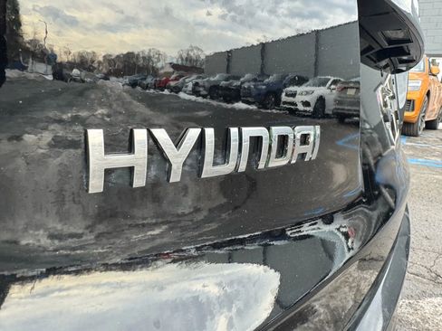 Used 2010 Hyundai Tucson Limited image 29