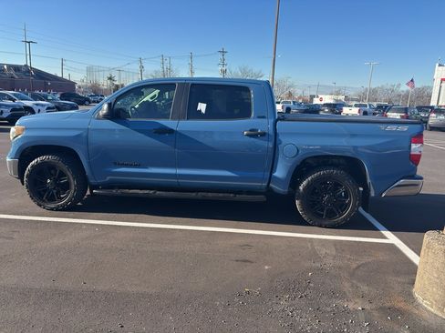 Used 2019 Toyota Tundra SR5 image 6