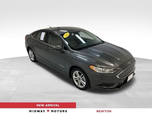 Used 2018 Ford Fusion S image 1