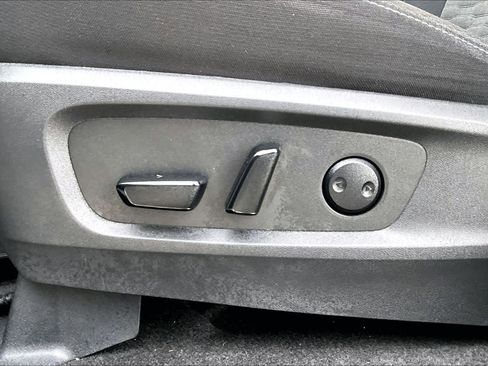 Used 2024 Nissan Pathfinder SV w/ Lighting Package (N92) image 31