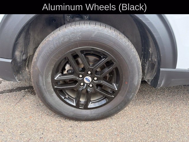 Used 2025 Ford Explorer Active AWD/4WD image 9