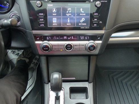 Used 2017 Subaru Legacy 2.5i Sport image 34