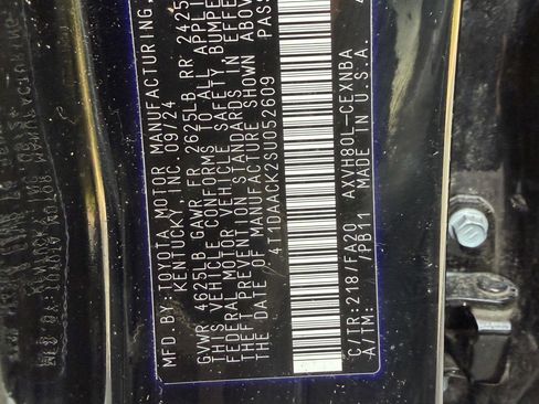 Used 2025 Toyota Camry LE image 32