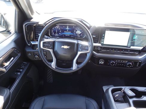 Used 2024 Chevrolet Silverado 1500 LT image 37