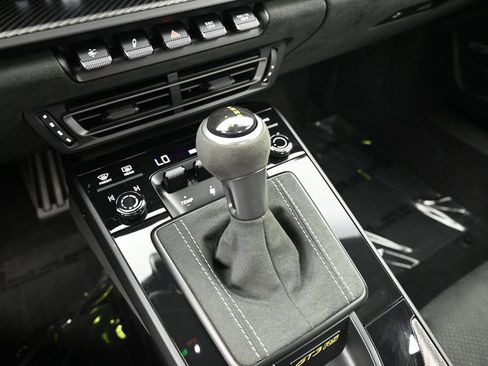 Certified 2025 Porsche 911 GT3 RS RWD image 12
