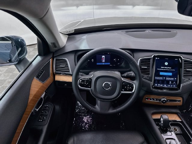 Used 2023 Volvo XC90 B6 Core w/ Climate Package AWD/4WD image 22