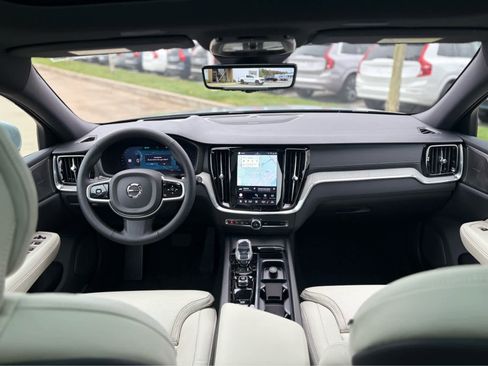 New 2026 Volvo V60 B5 Cross Country Ultra w/ Protection Package Premier AWD/4WD image 11