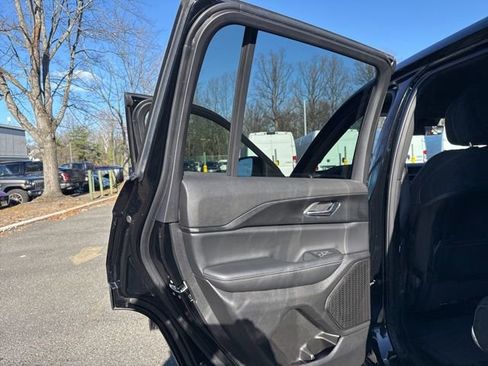 Used 2025 Jeep Grand Cherokee Laredo w/ Luxury Tech Group I image 35