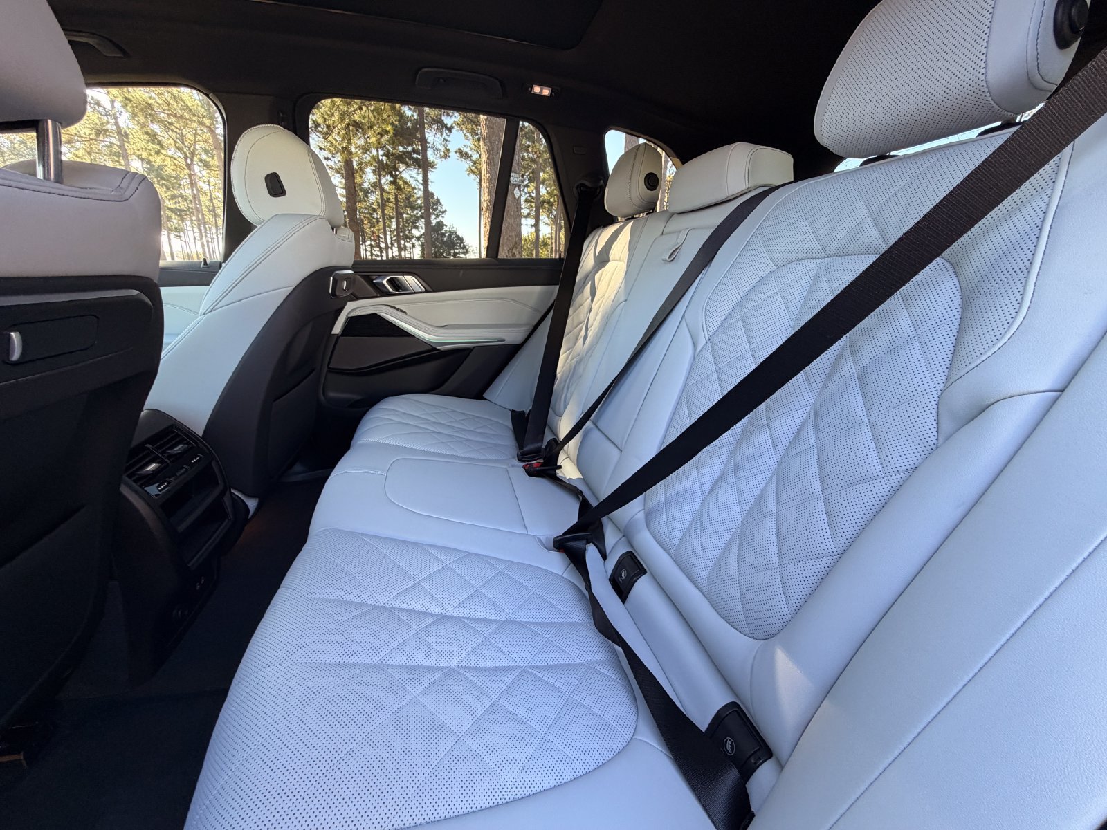 Used 2026 BMW X5 xDrive40i w/ M Sport Package AWD/4WD image 14