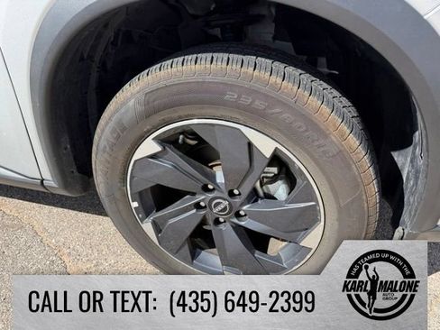 Used 2025 Nissan Rogue SV FWD image 10